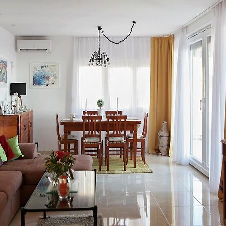 Cozy Apartment With A Balcony And A Sea View Brela Esterno foto