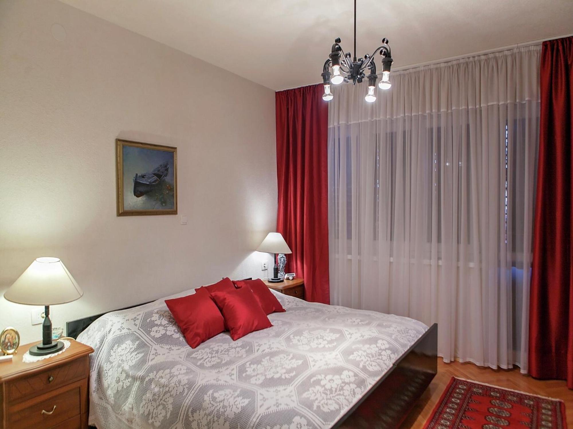 Cozy Apartment With A Balcony And A Sea View Brela Esterno foto